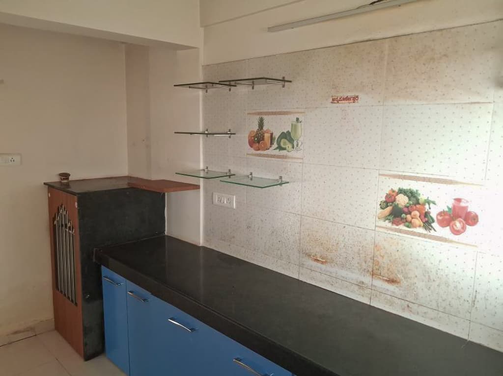 Property Photos 35