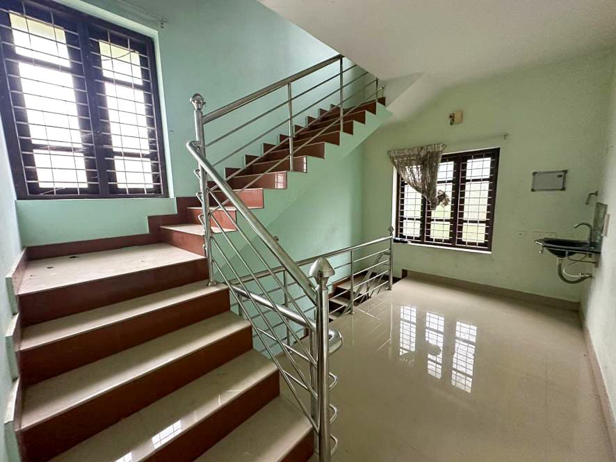Property Photos 8