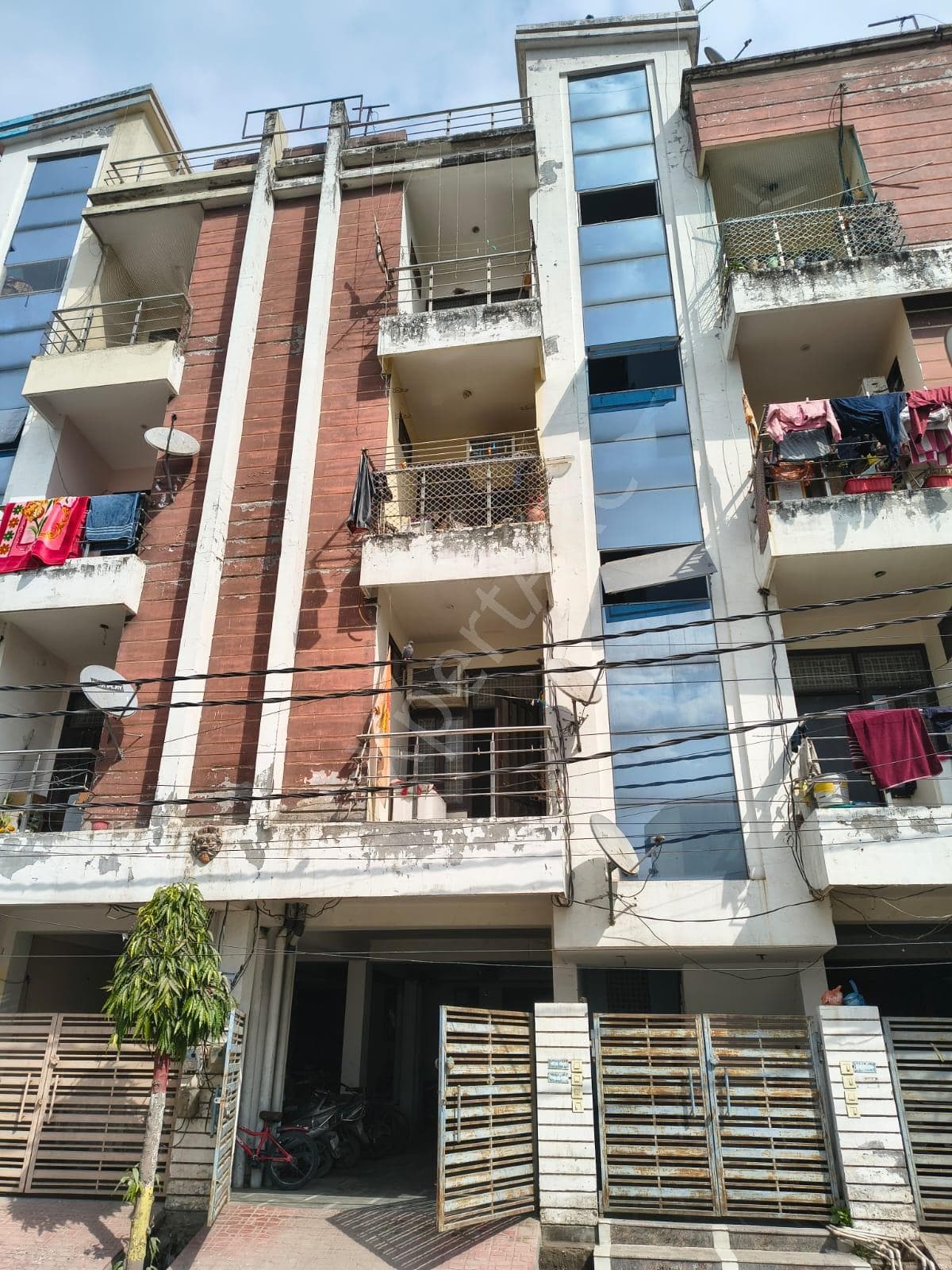Property Photos 6