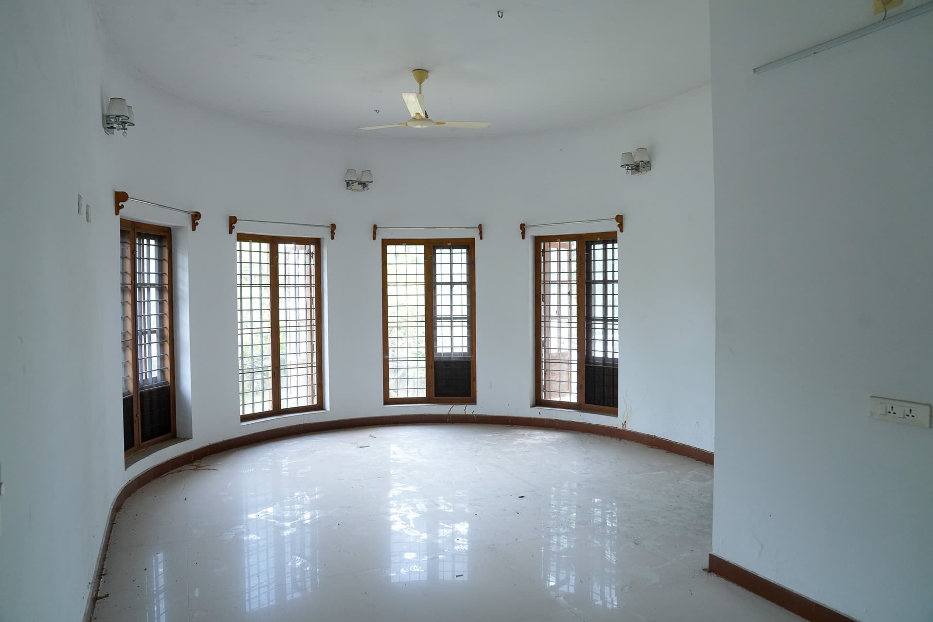 Property Photos 17