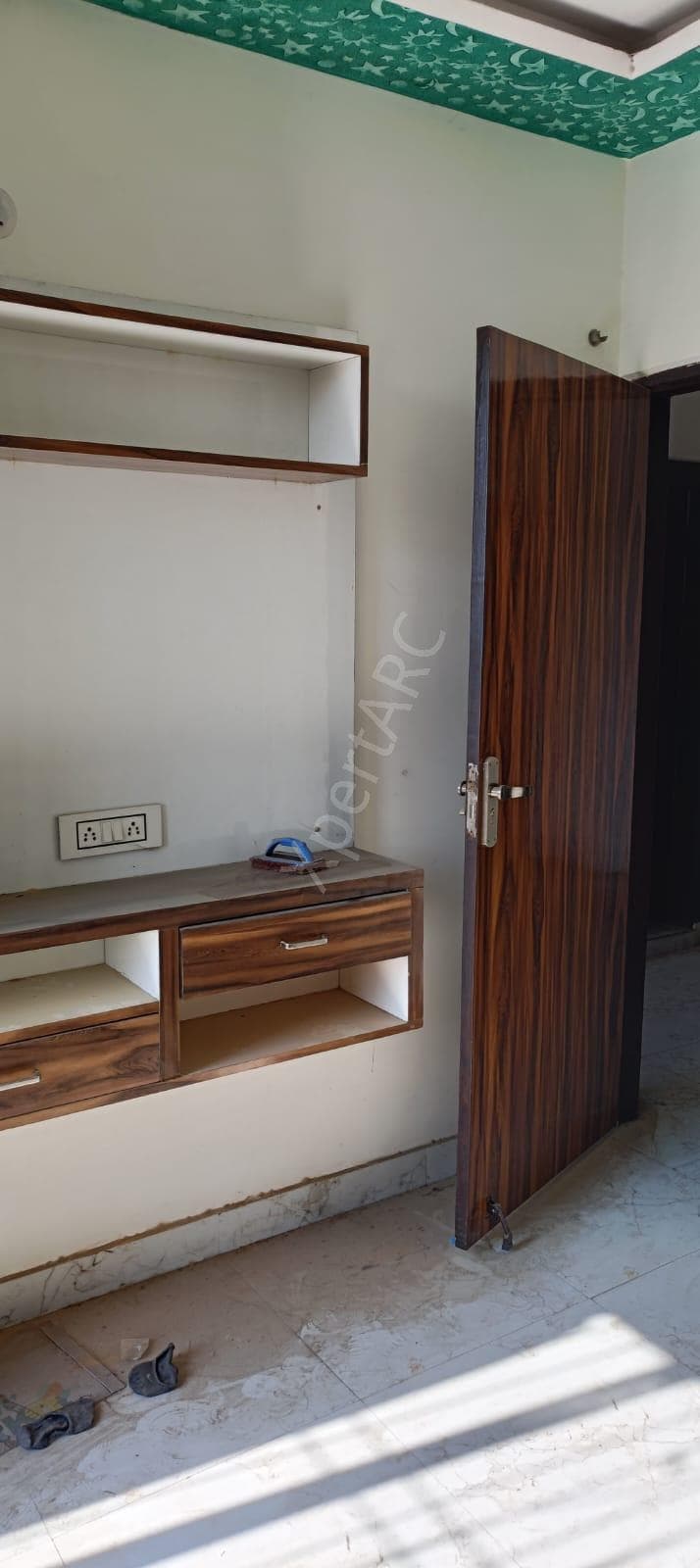 Property Photos 7