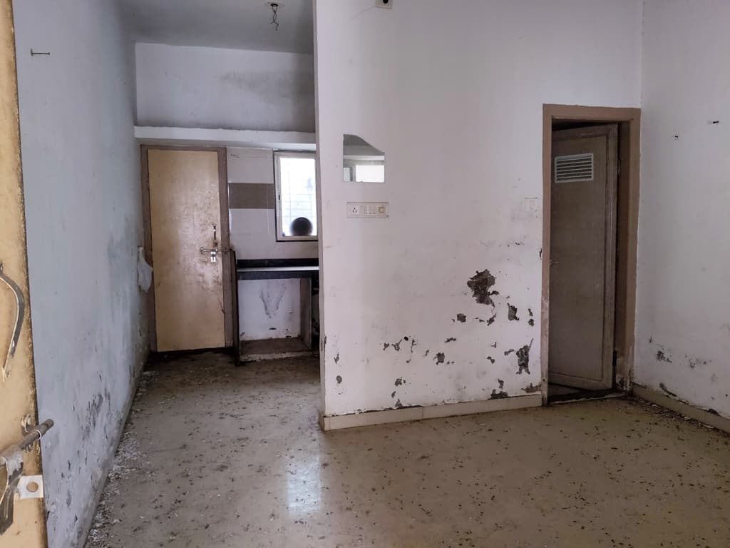 Property Photos 8