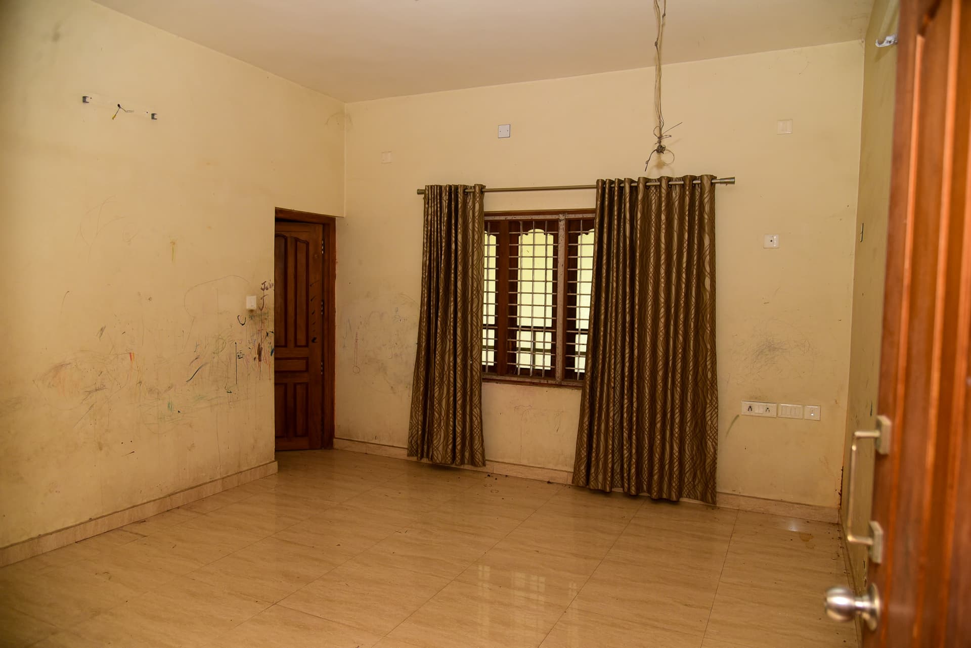 Property Photos 11