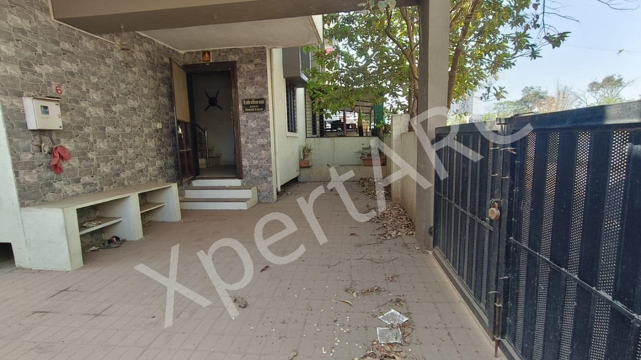 Property Photos 6