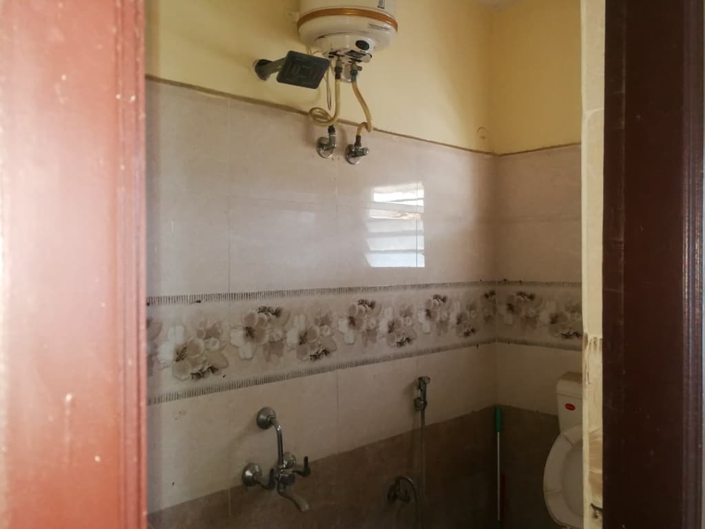 Property Photos 11