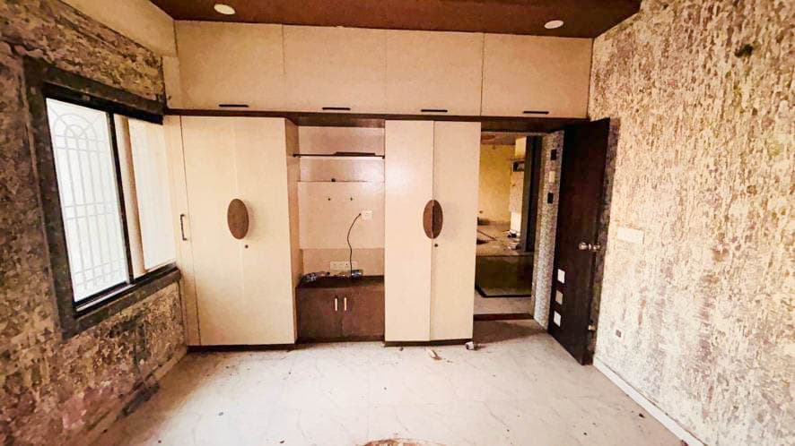 Property Photos 17