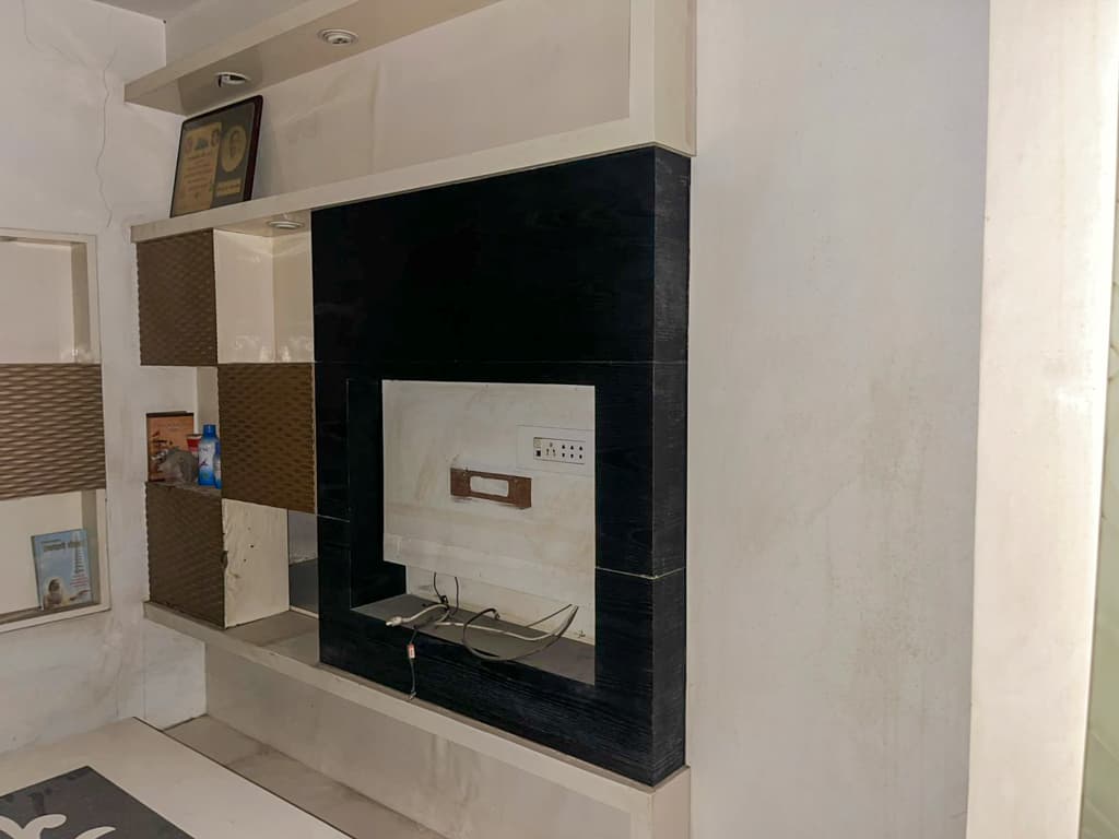 Property Photos 11