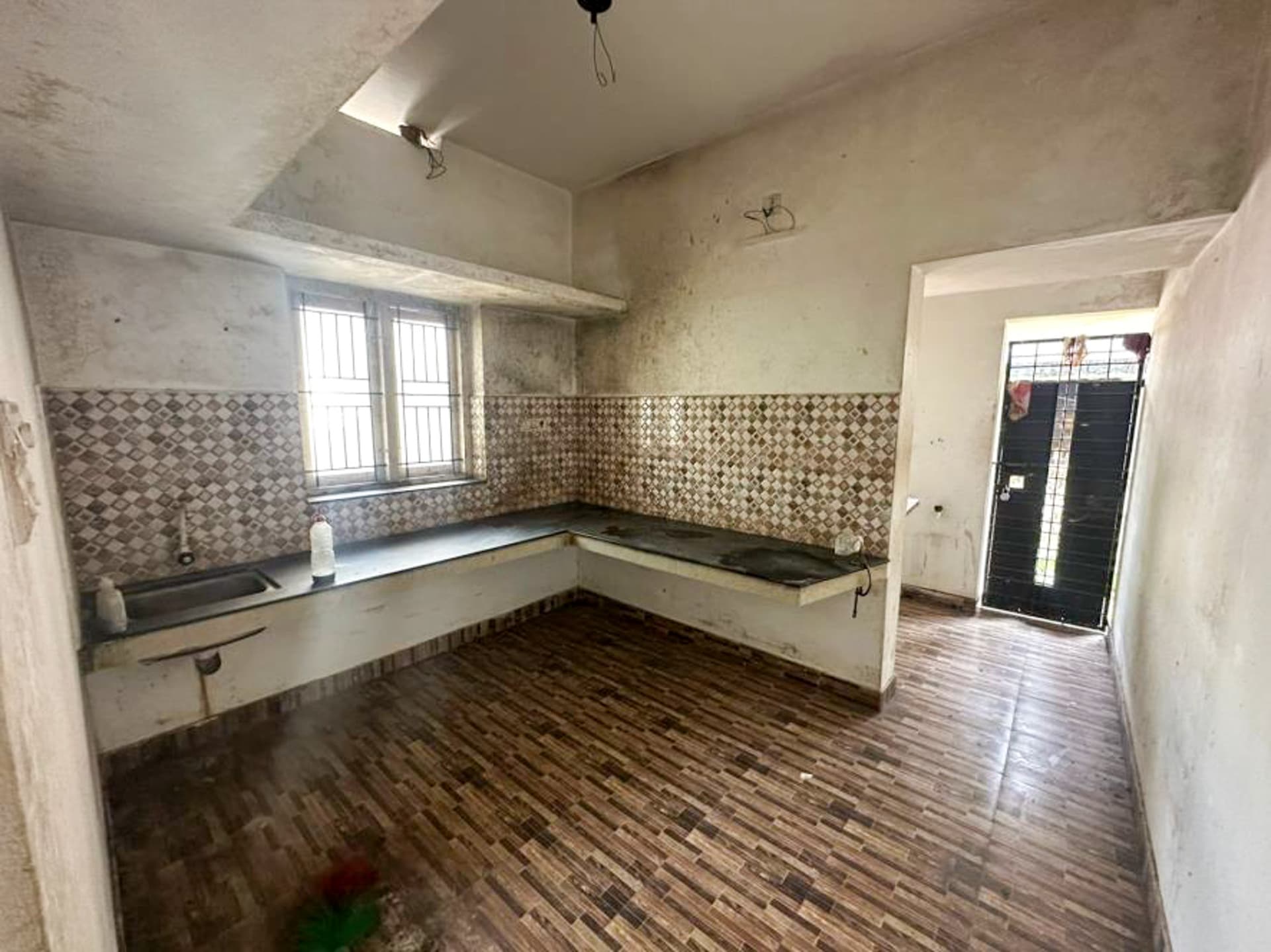 Property Photos 14