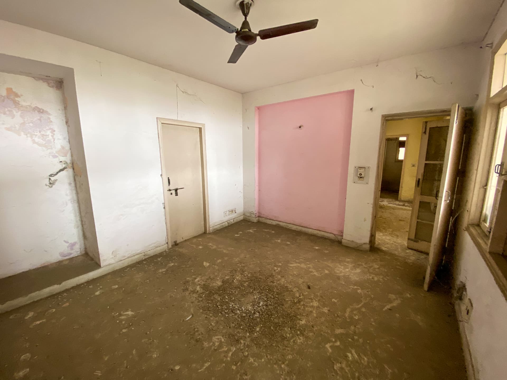 Property Photos 26