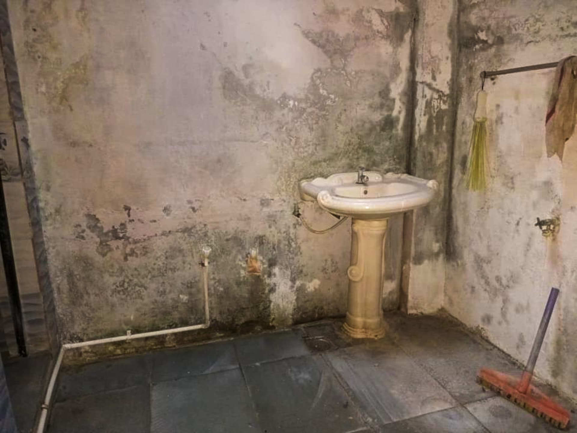 Property Photos 9