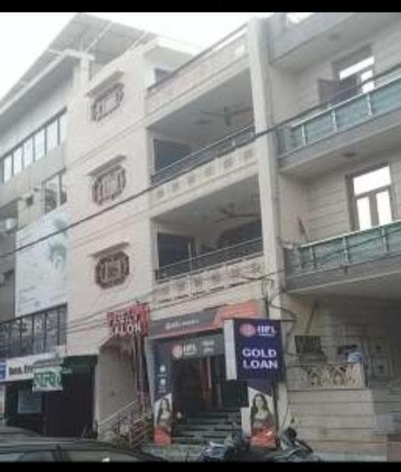 Property Photos 1