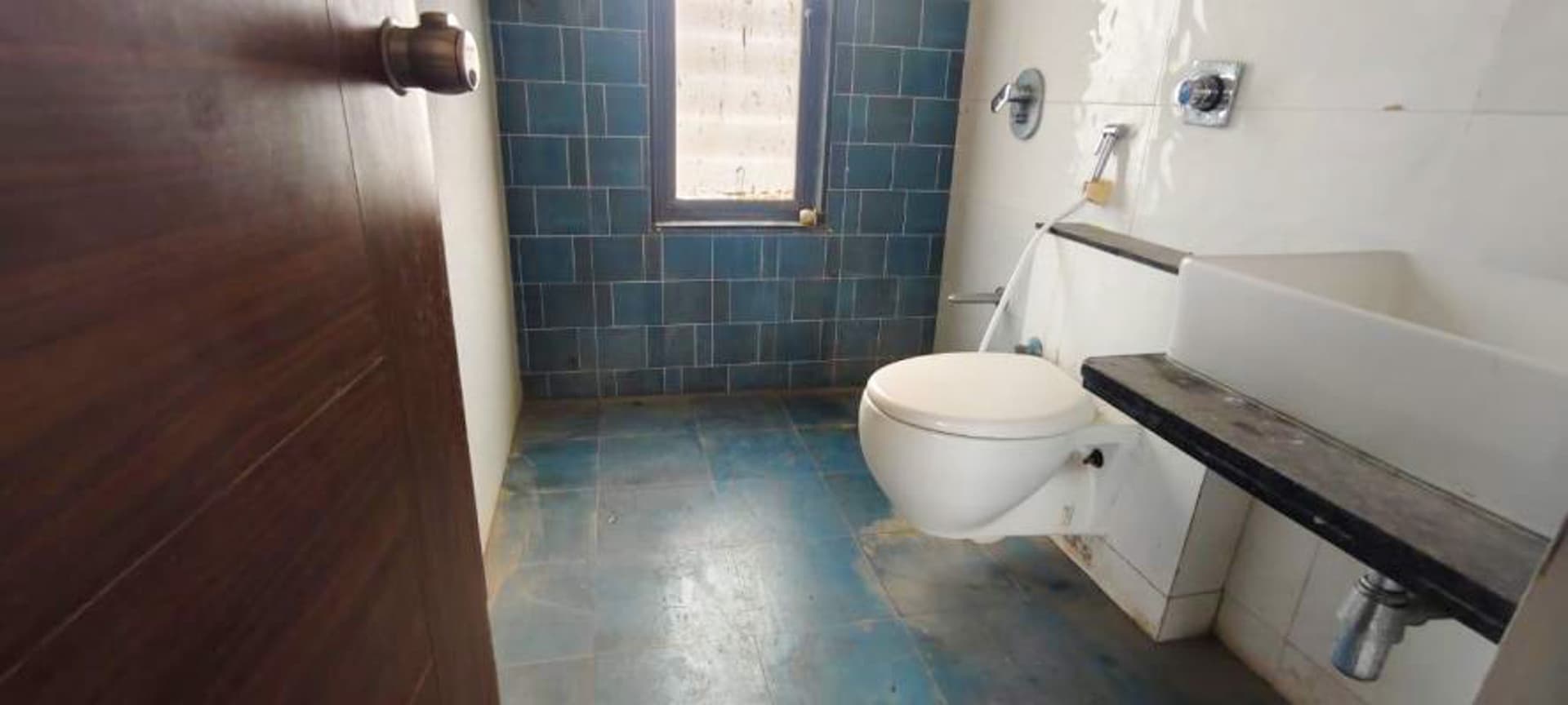 Property Photos 26