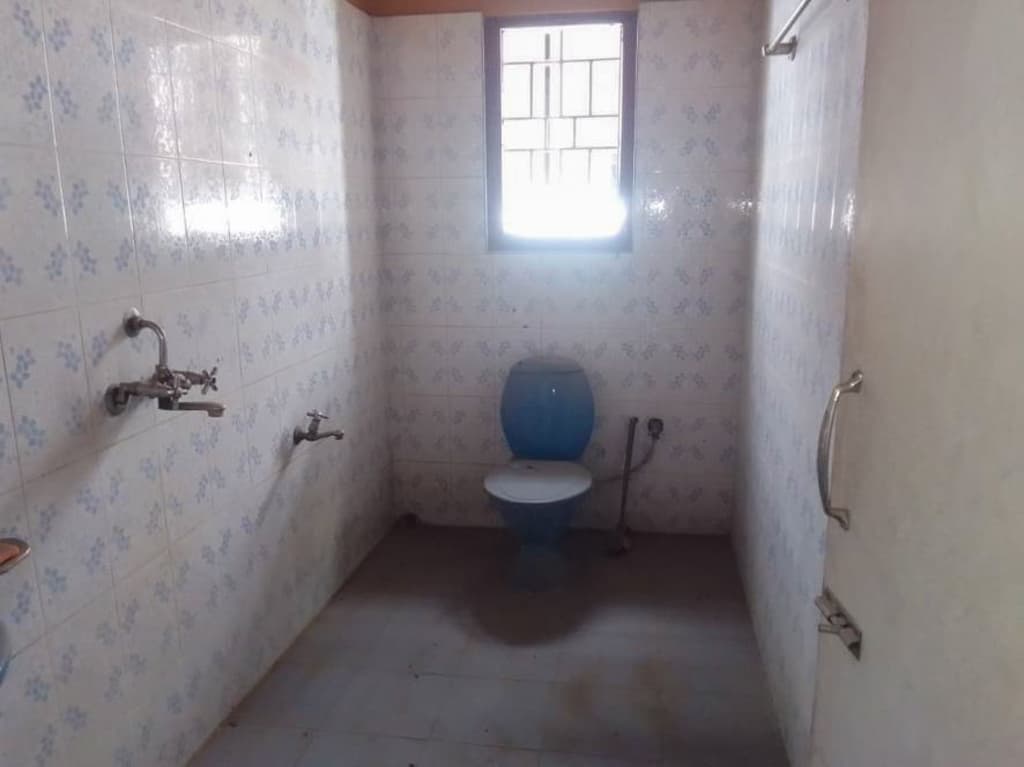 Property Photos 8