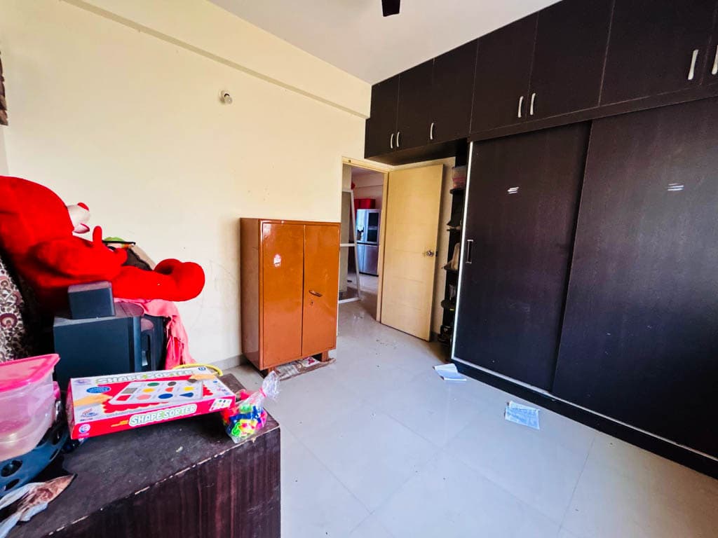 Property Photos 7