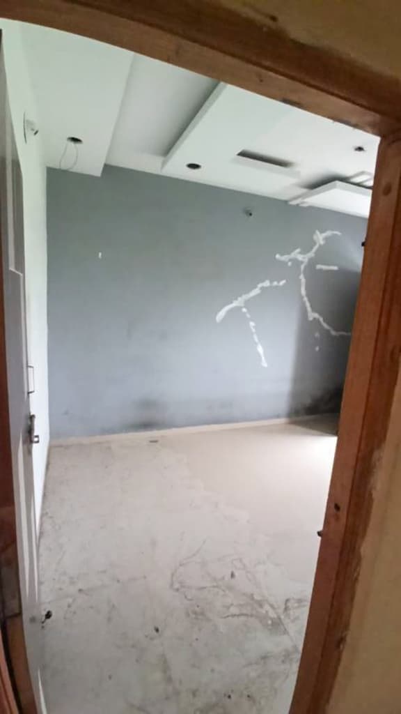 Property Photos 9