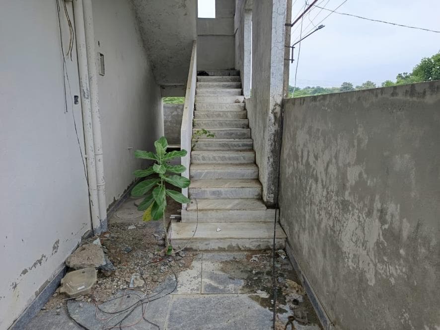 Property Photos 12