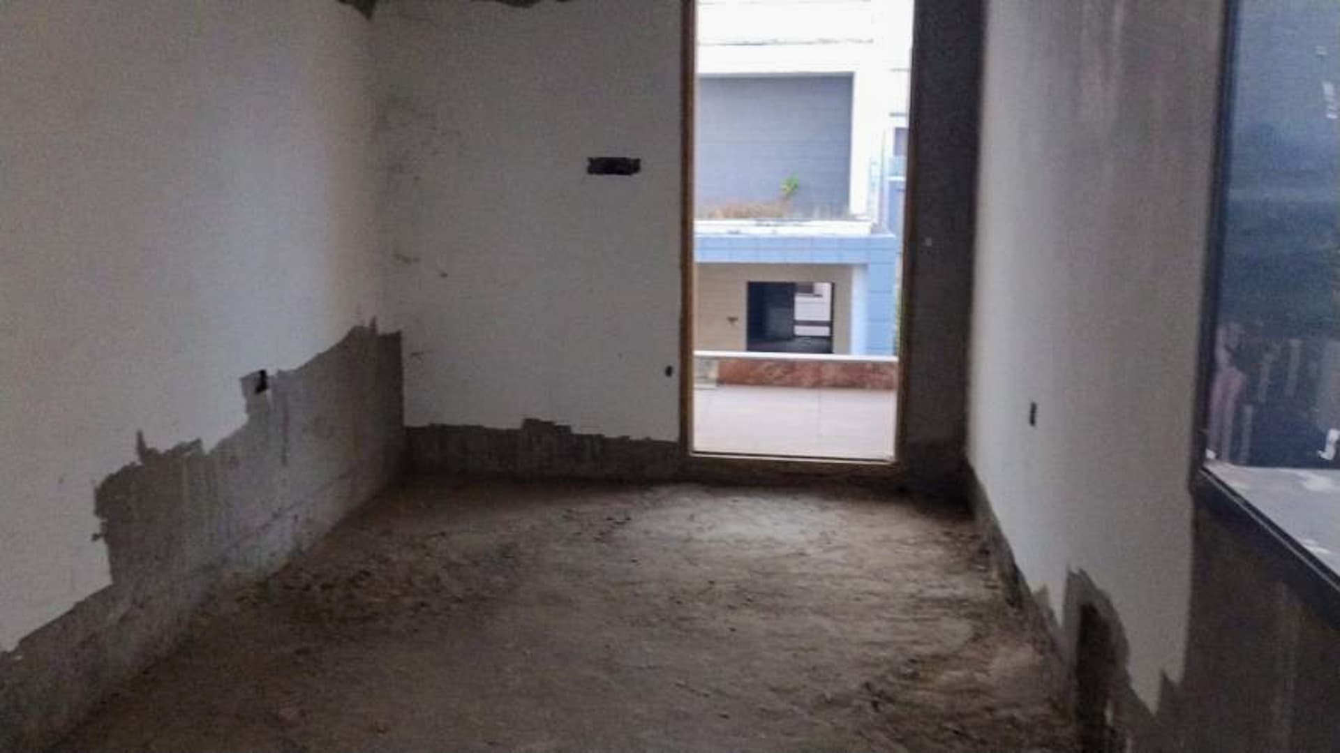 Property Photos 8