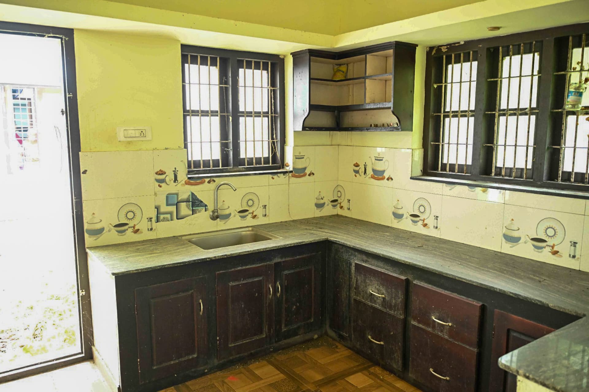 Property Photos 6