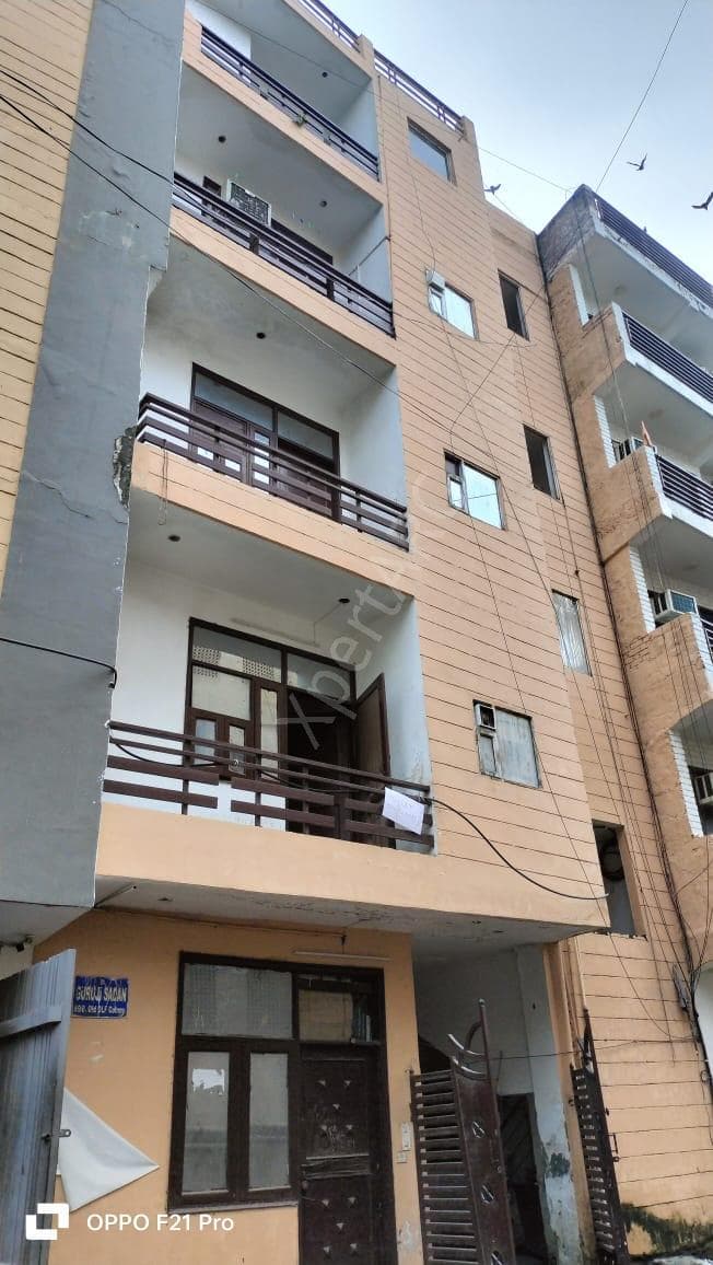 Property Photos 14
