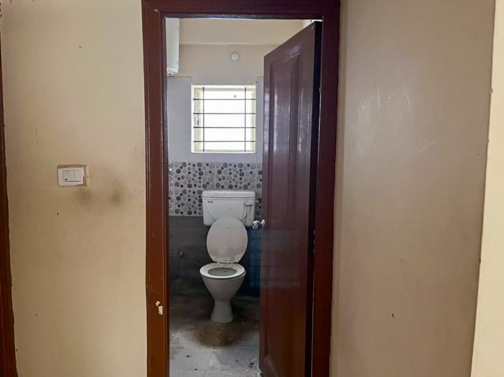 Property Photos 8