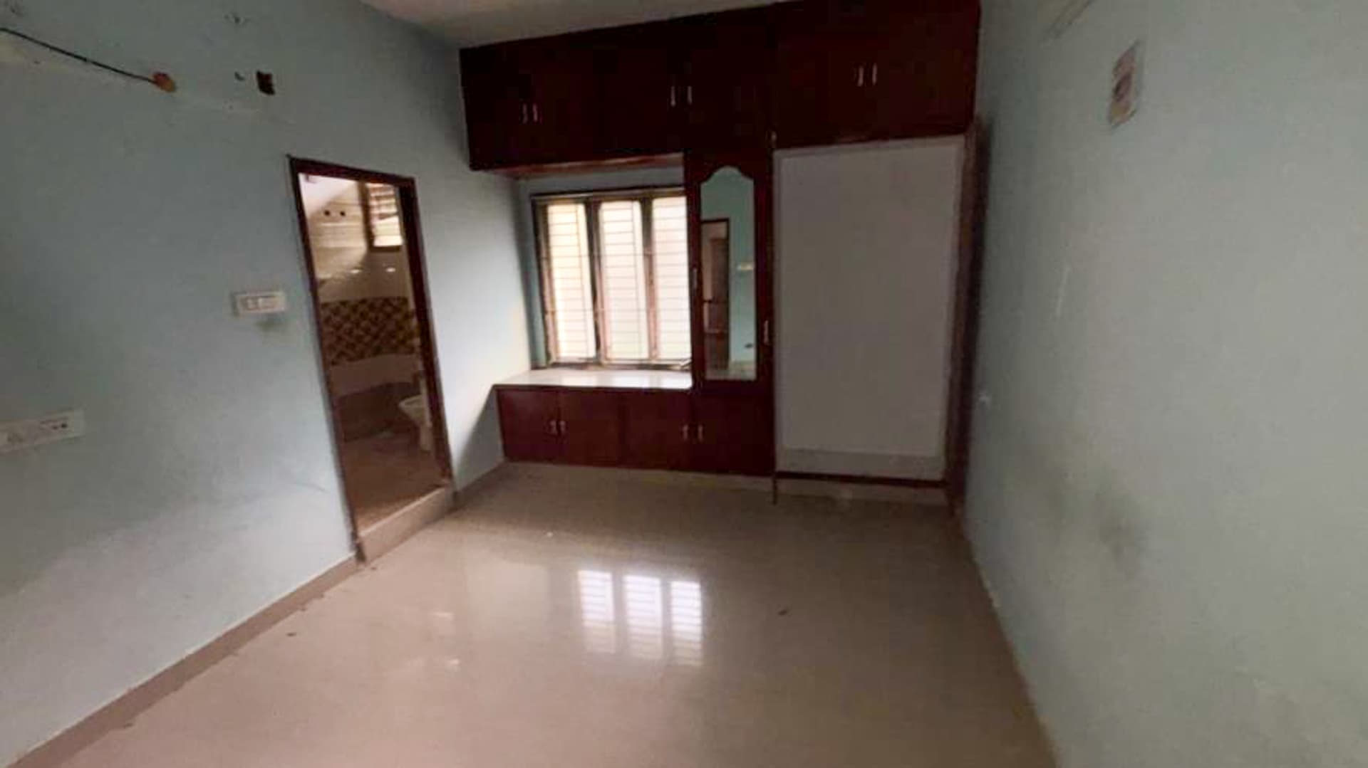 Property Photos 9