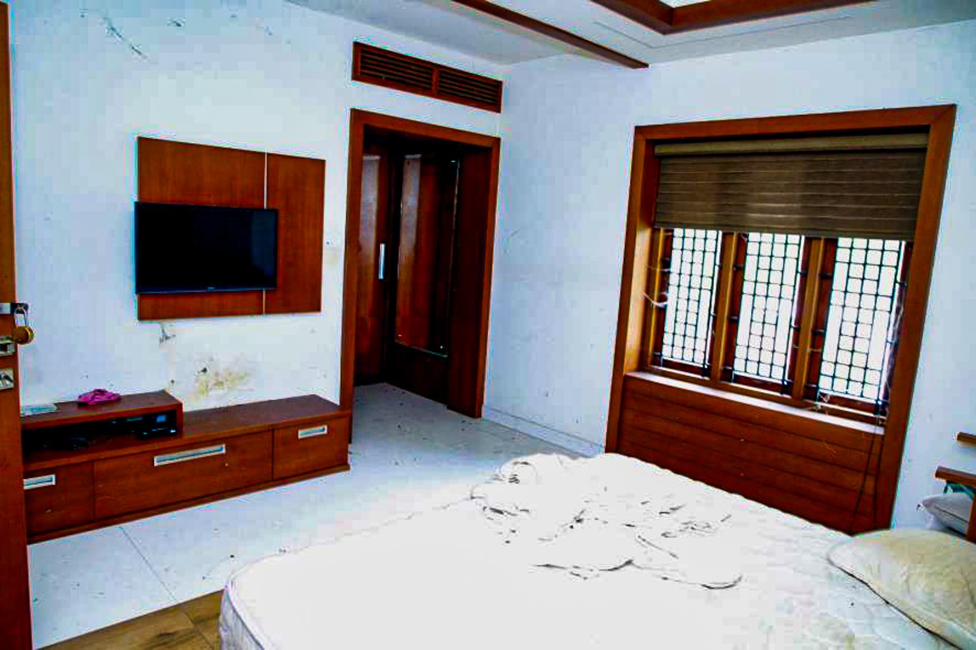 Property Photos 14