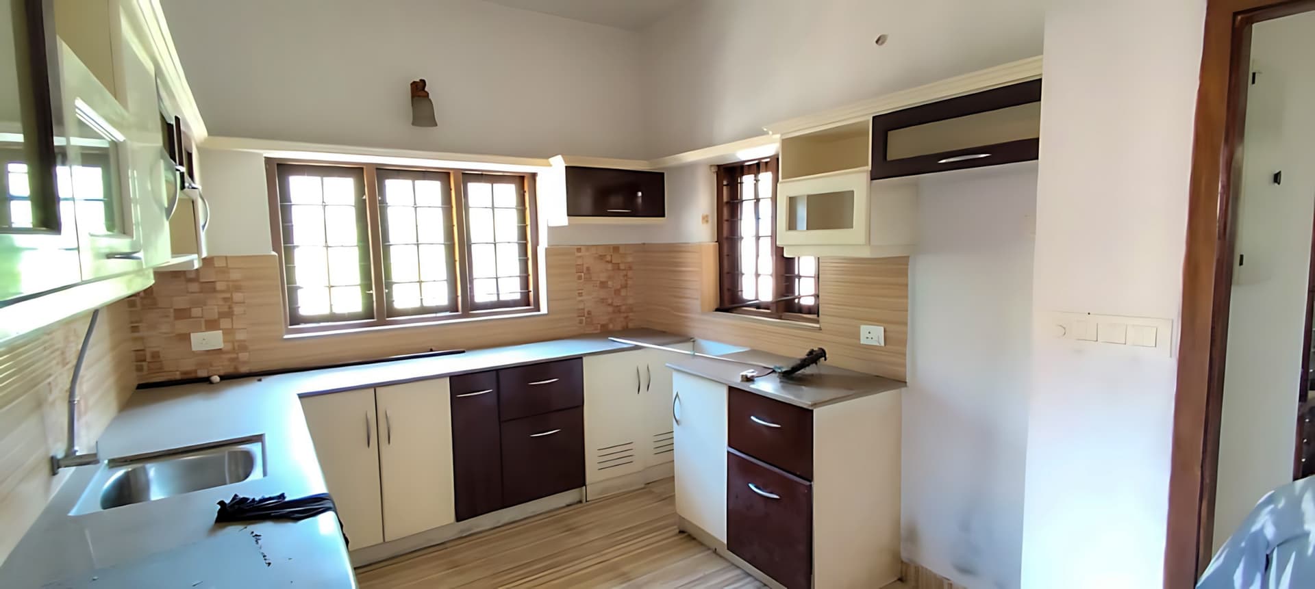 Property Photos 8