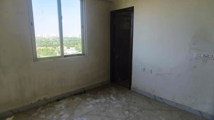 Property Photos 11