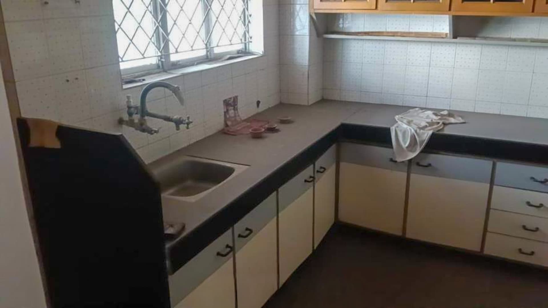 Property Photos 11