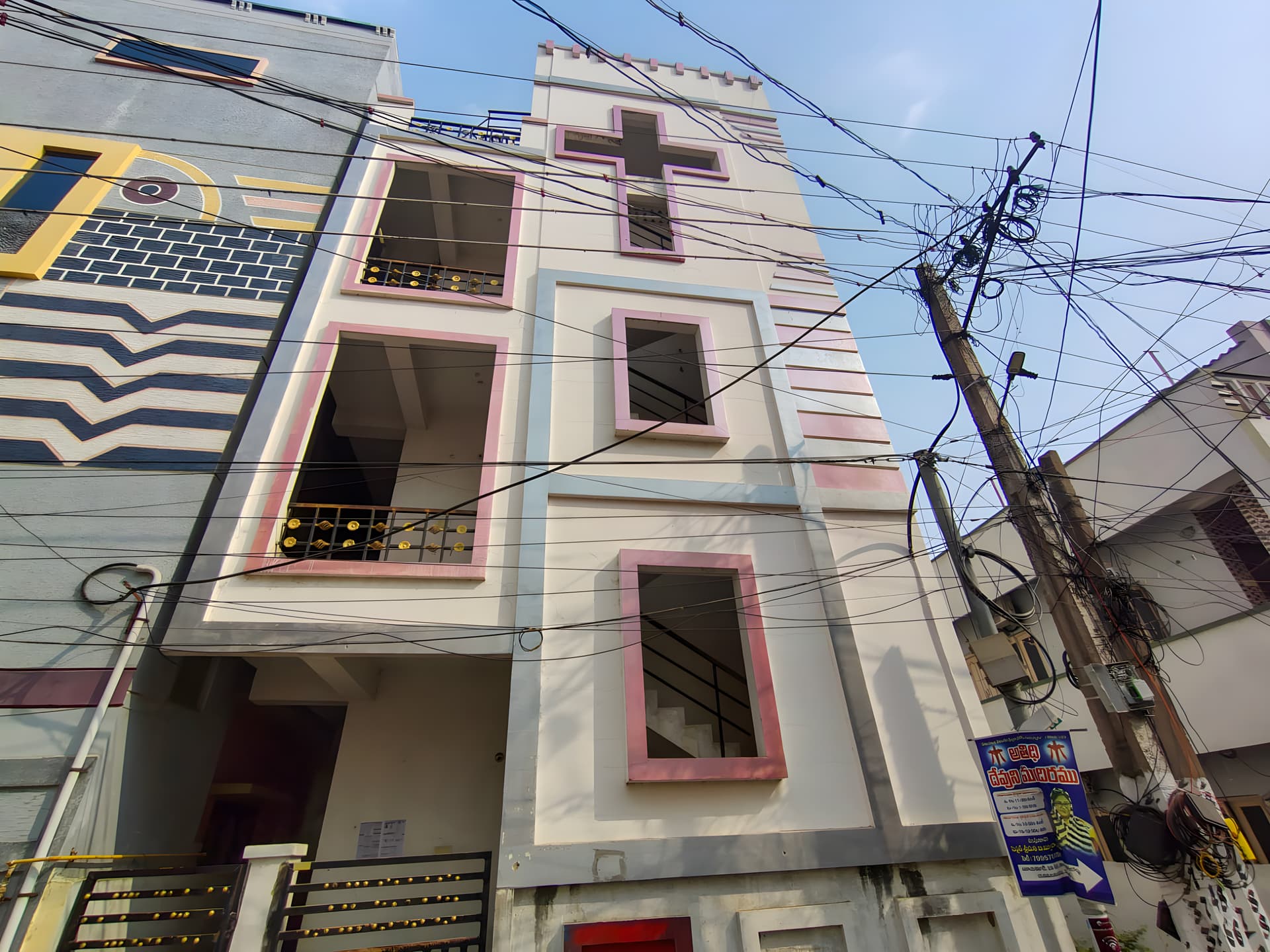 Property Photos 26
