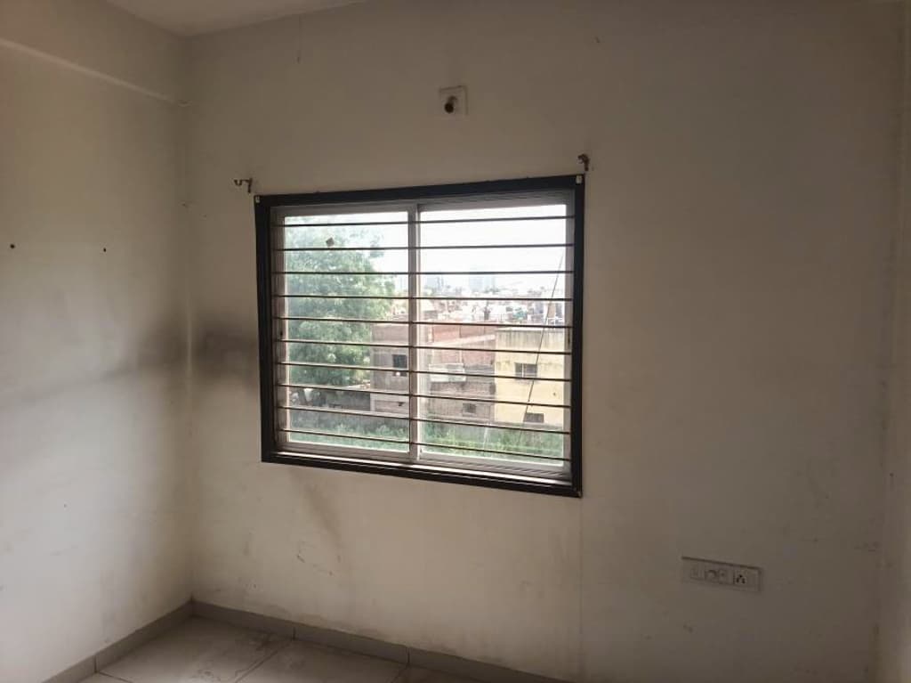 Property Photos 11