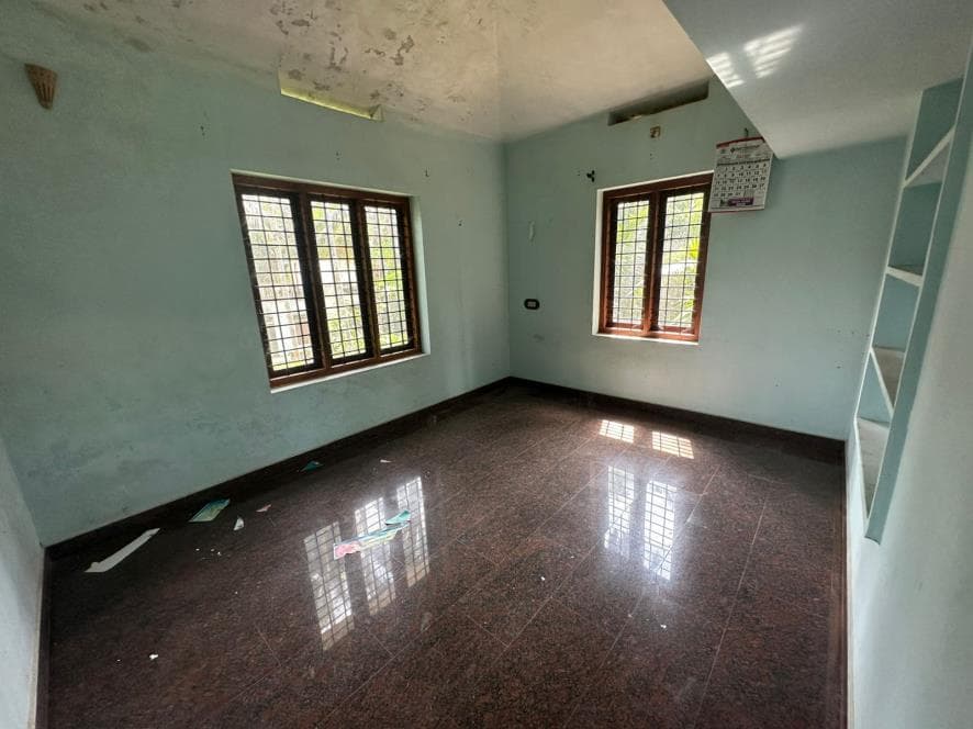 Property Photos 5