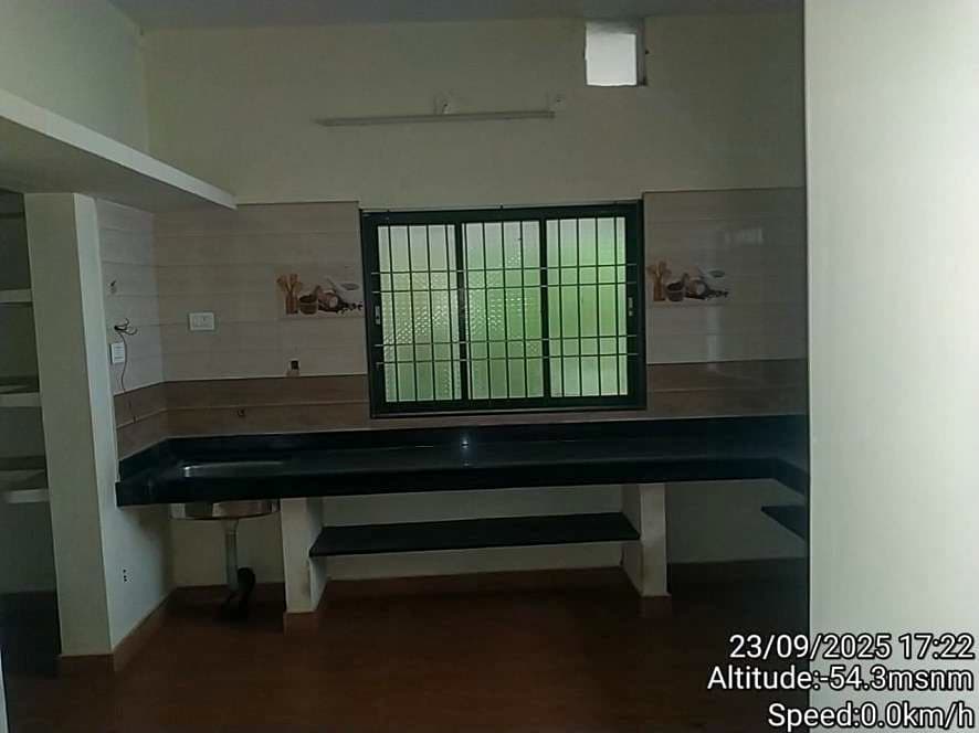 Property Photos 8