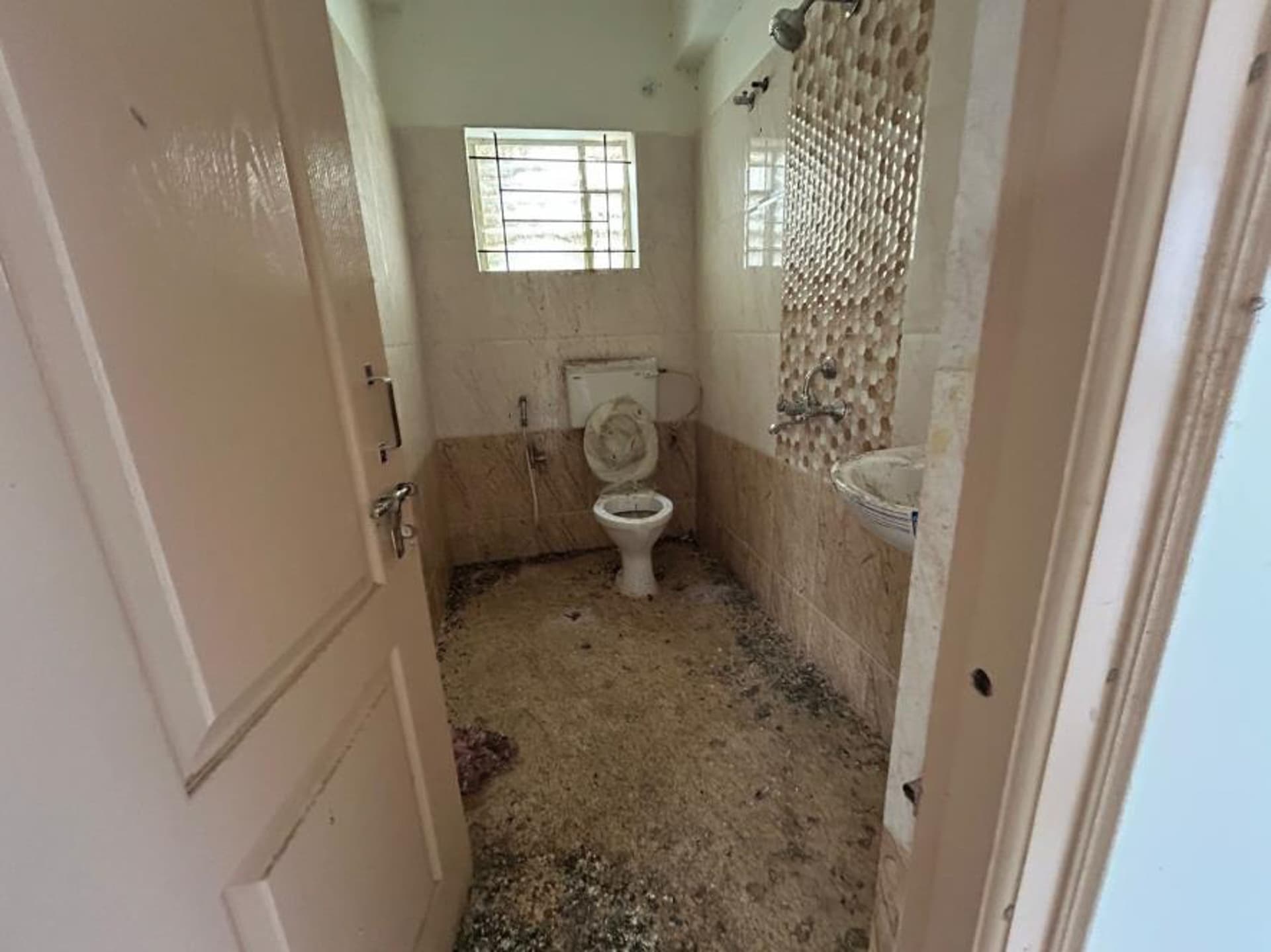 Property Photos 8