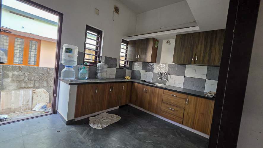 Property Photos 11