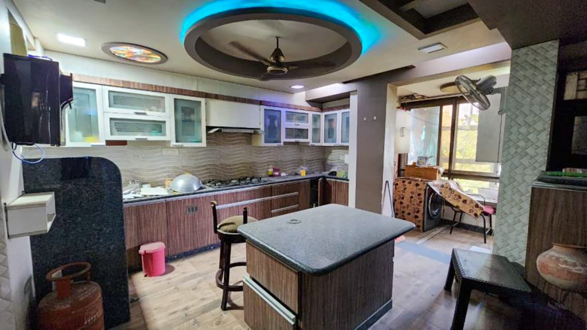 Property Photos 17