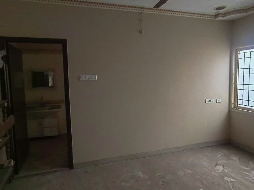 Property Photos 5