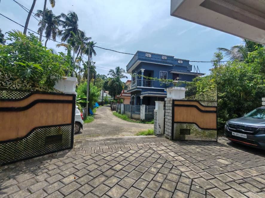 Property Photos 22