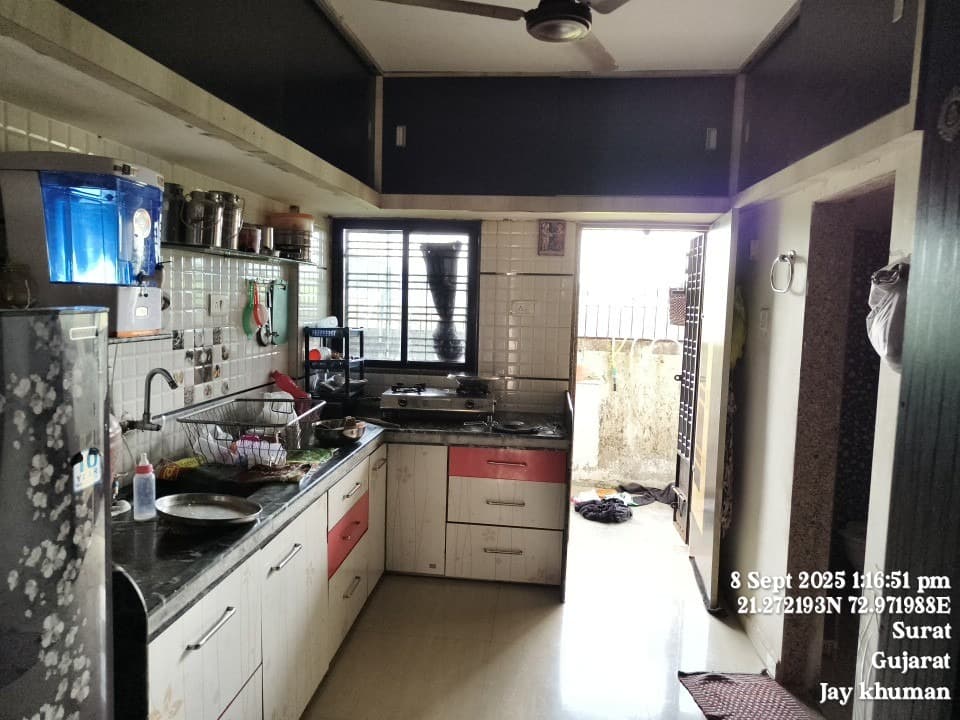 Property Photos 7