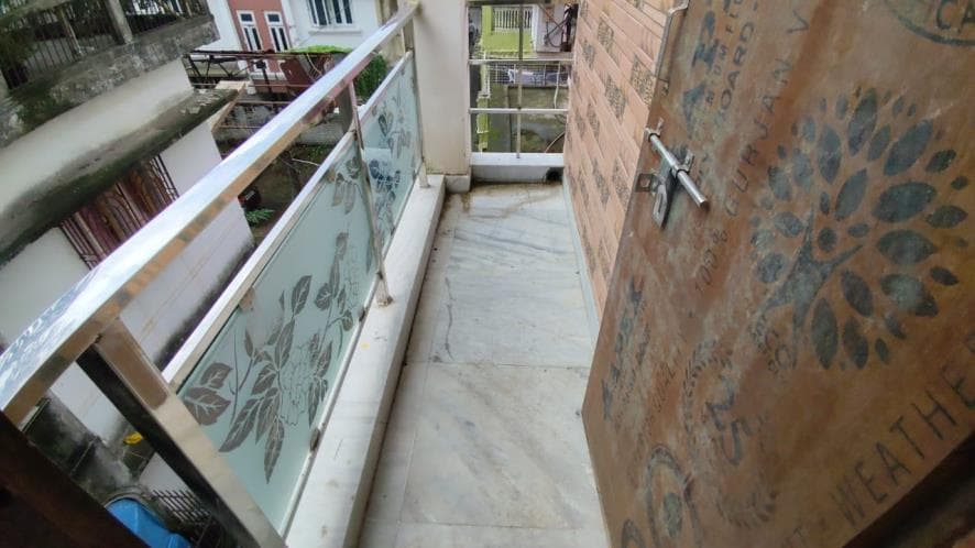 Property Photos 7