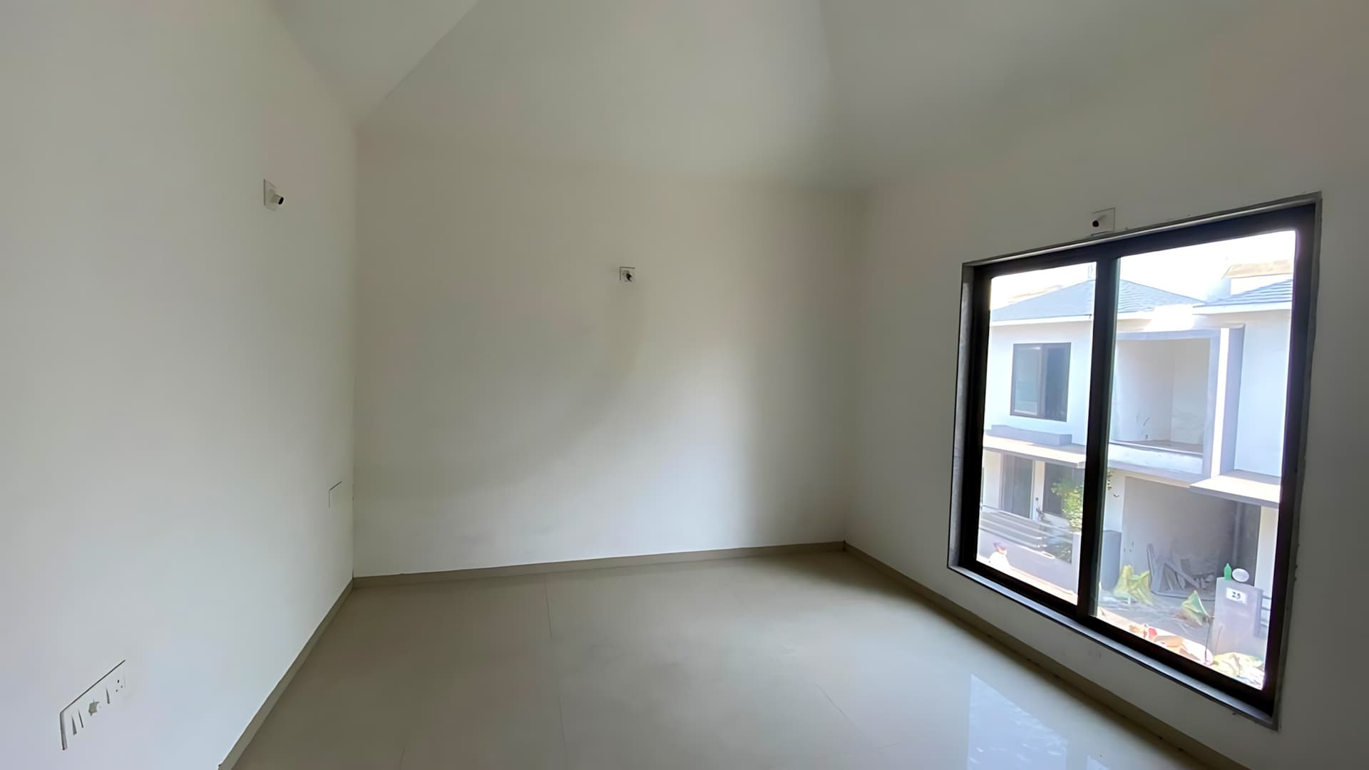 Property Photos 12