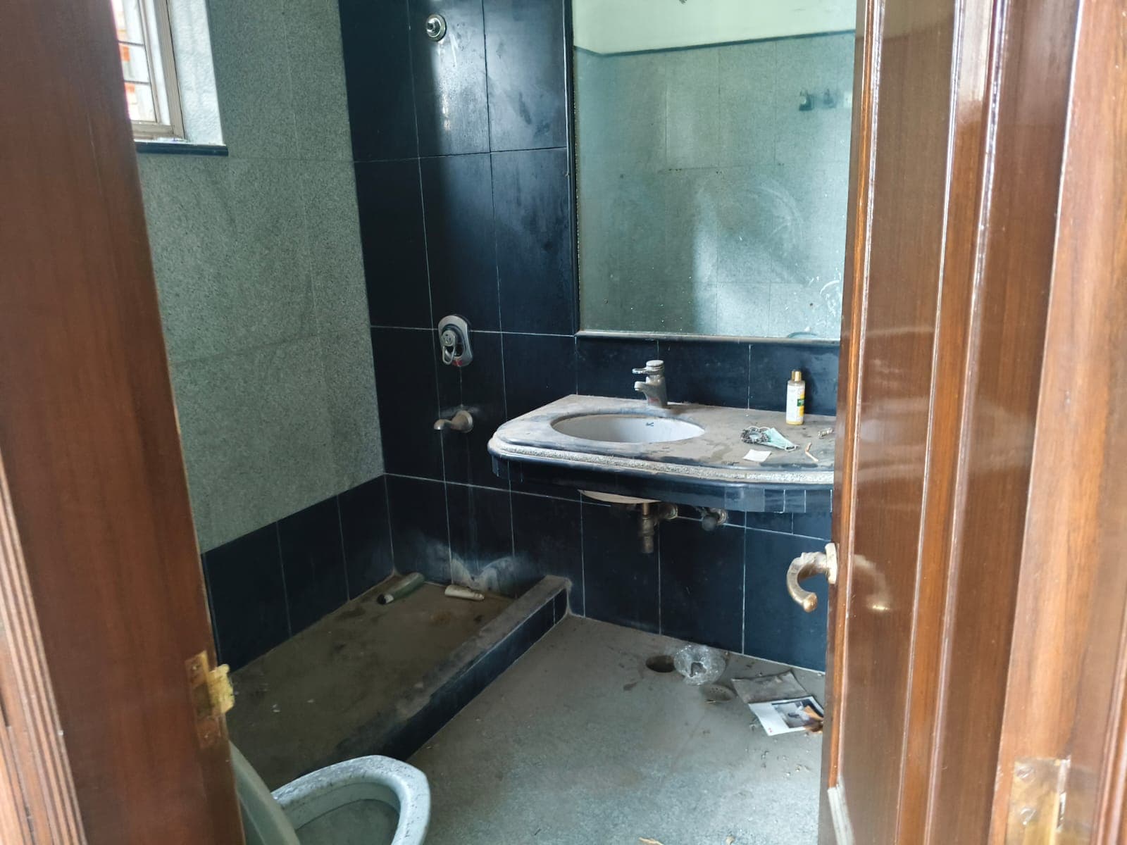 Property Photos 23