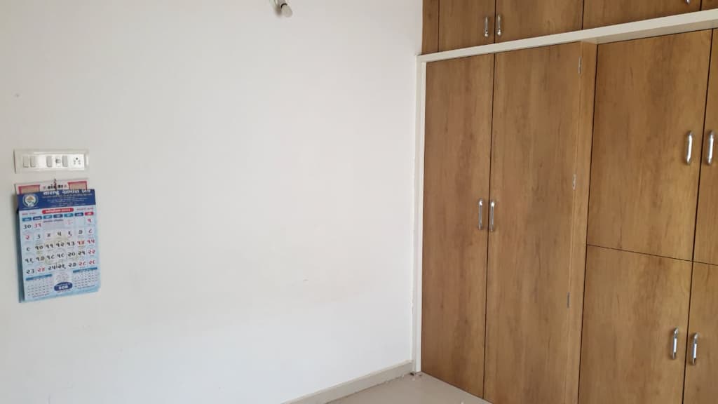 Property Photos 6