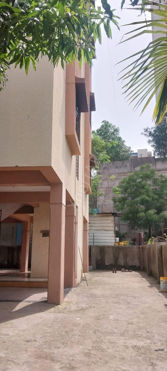 Property Photos 9