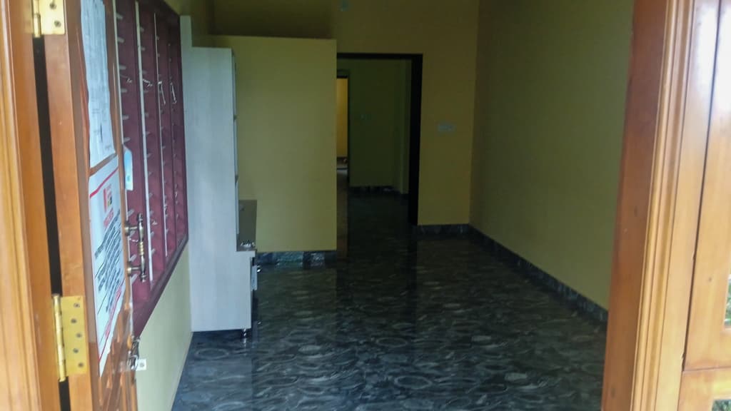 Property Photos 8