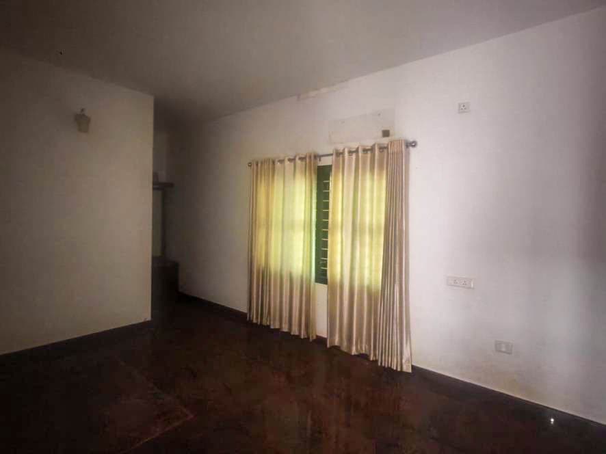 Property Photos 8