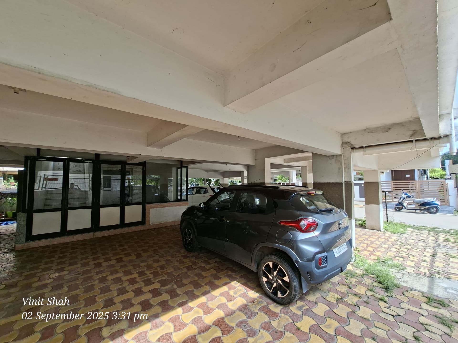 Property Photos 8