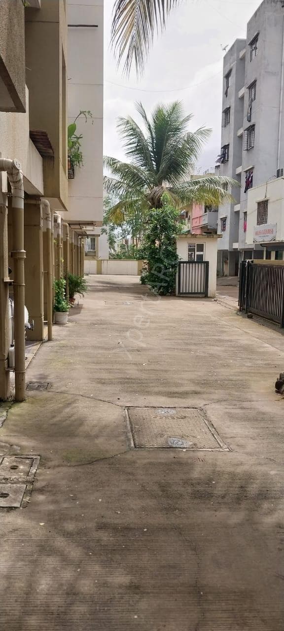 Property Photos 8