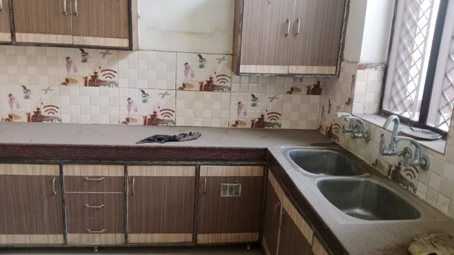 Property Photos 25