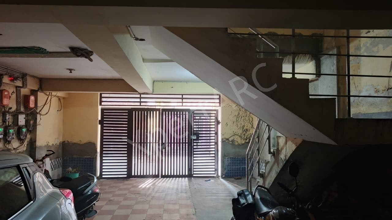 Property Photos 8